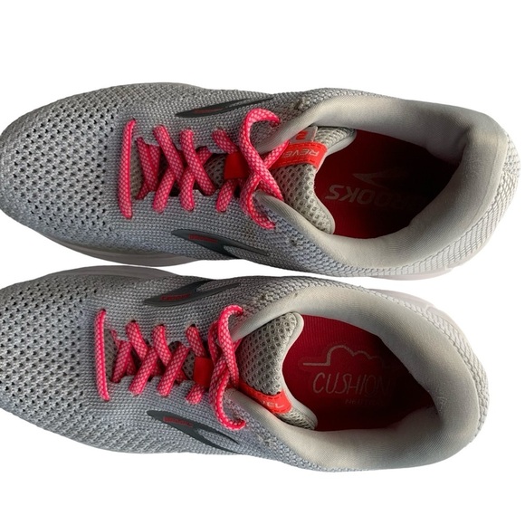 Brooks Revel 2 running/walking shoe light gray white‎ w neon pink laces. Size 9 - Picture 7 of 12